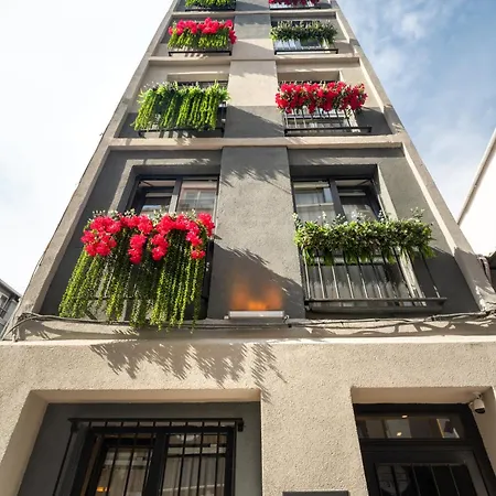 Urban Quarters - Nevizade * Istambul