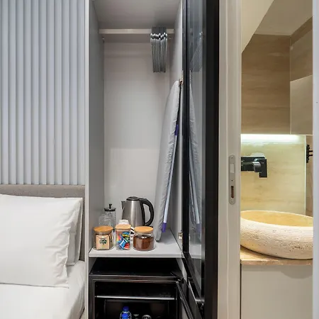 Urban Quarters - Nevizade Otel