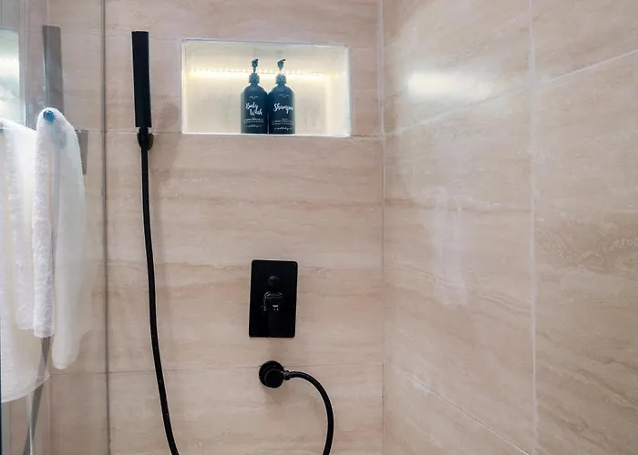 Urban Quarters - Nevizade イスタンブール