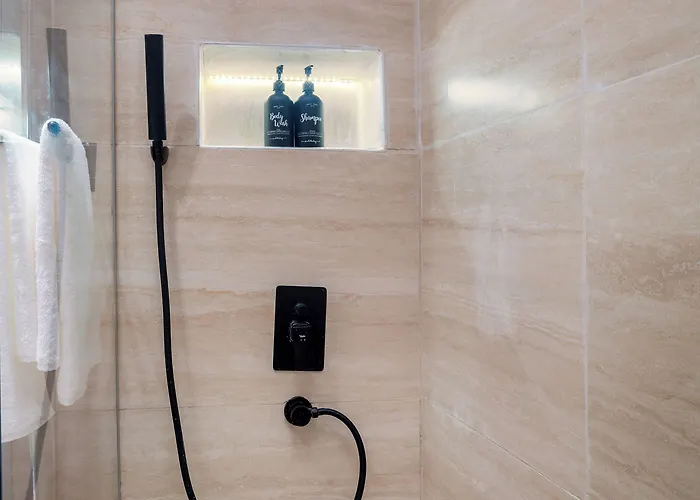 Urban Quarters - Nevizade イスタンブール