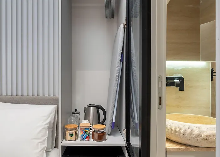 Urban Quarters - Nevizade 酒店